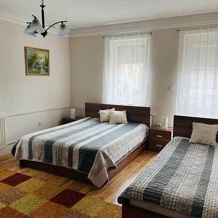 Huerkecz Apartmanhaz Hévíz المظهر الخارجي الصورة