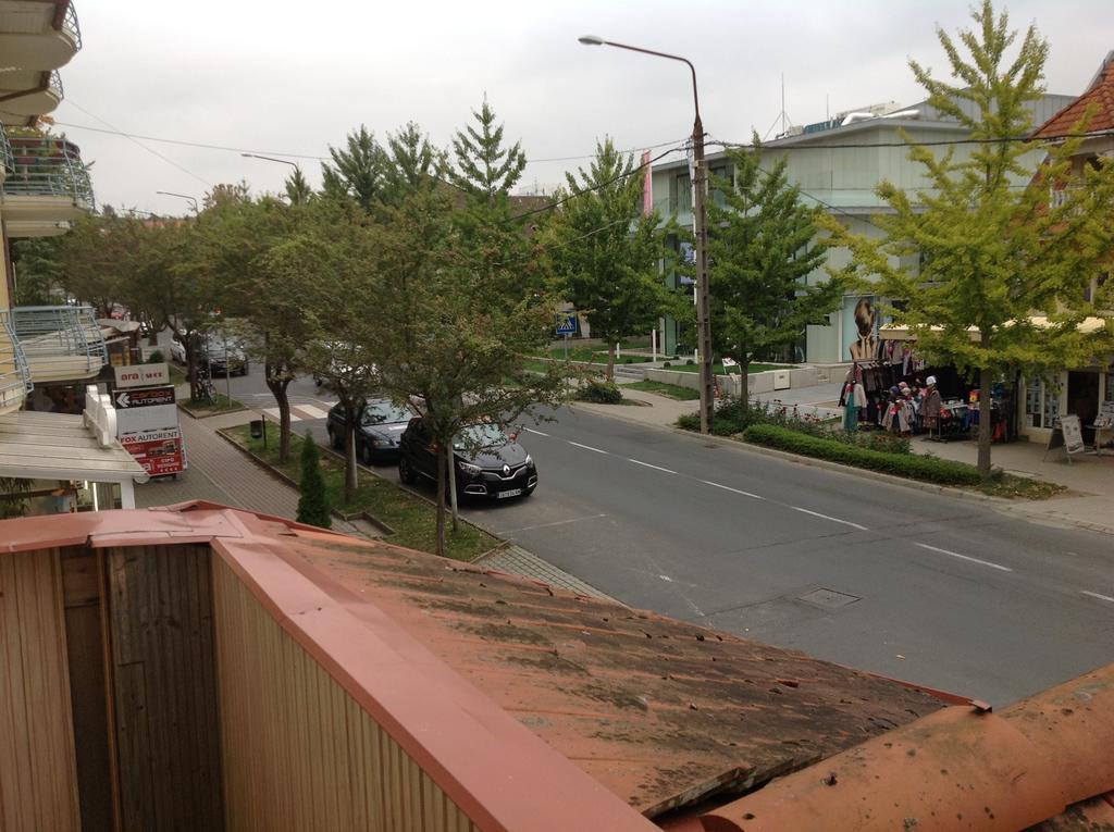 Huerkecz Apartmanhaz Hévíz المظهر الخارجي الصورة