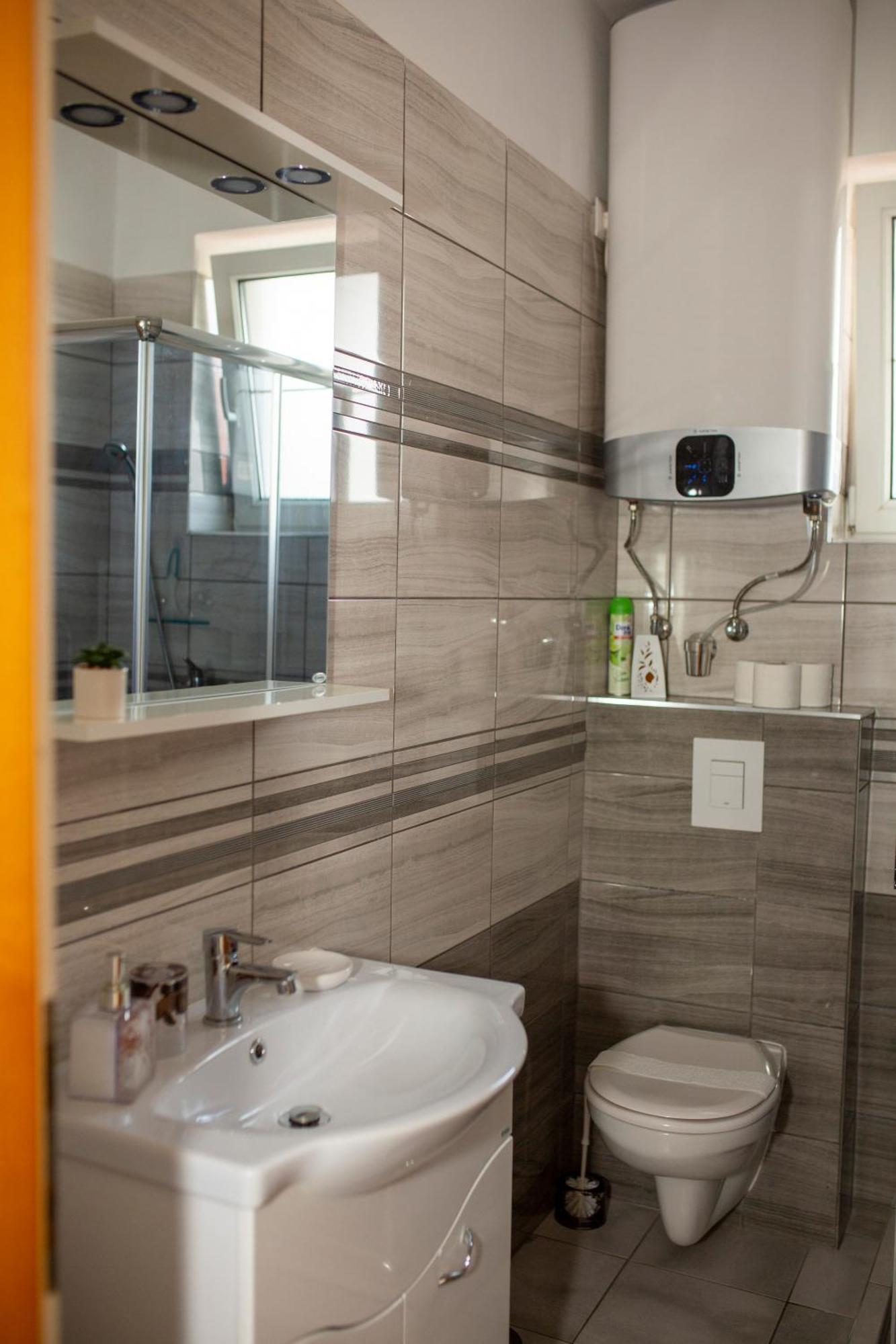 Huerkecz Apartmanhaz Hévíz المظهر الخارجي الصورة